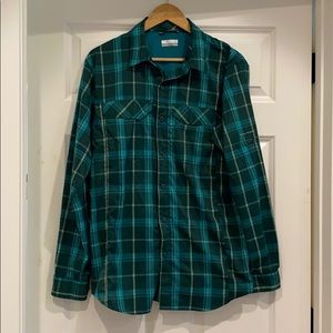 Columbia omni-shade men’s top size Medium